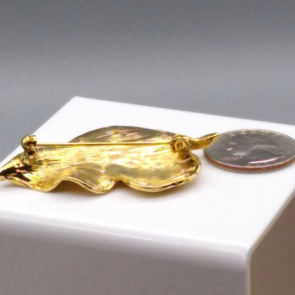 DImensional Autumn Leaf Brooch, Vintage Polished Gold Tone Botanical Pin - Picture 4 of 4